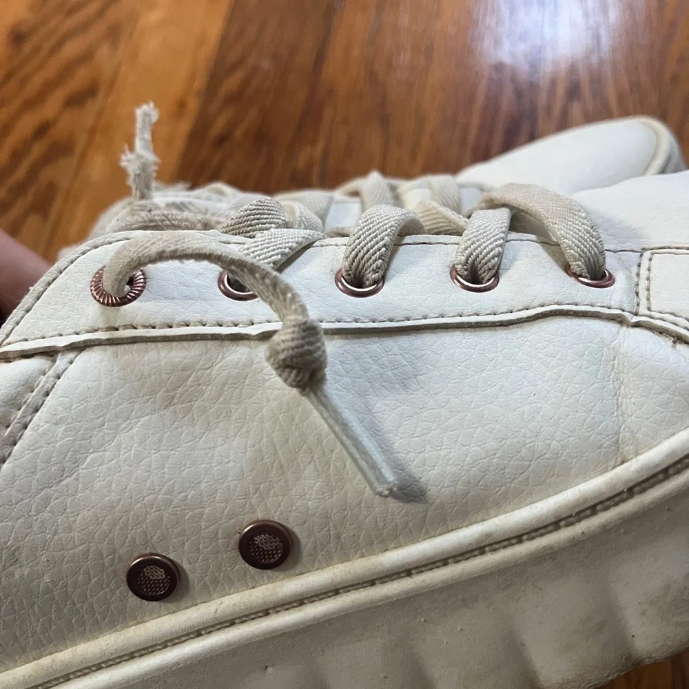 Roxy White with Pink Rose Accent Platform Sneakers
